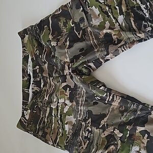 Men's Camouflage Cargo Pants - Green Camo